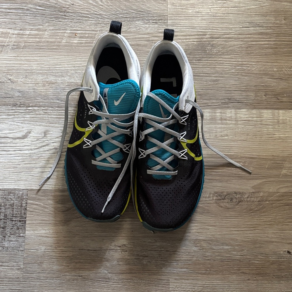 Nike Pegasus Trail Athletic Shoes